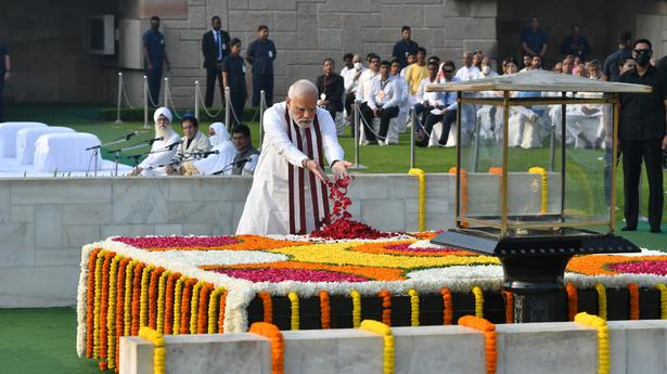 PM Modi pays tributes to Mahatma Gandhi, Lal Bahadur Shastri