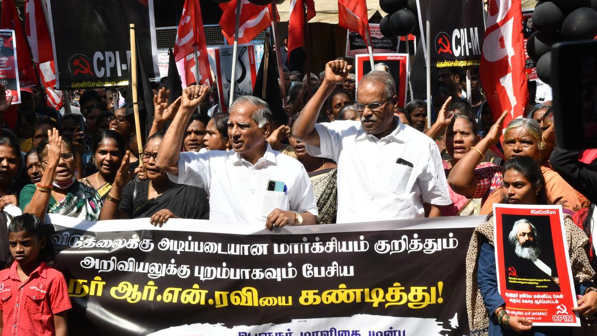 CPI(M) organises black-flag protest against R.N. Ravi’s remark on Marxism
