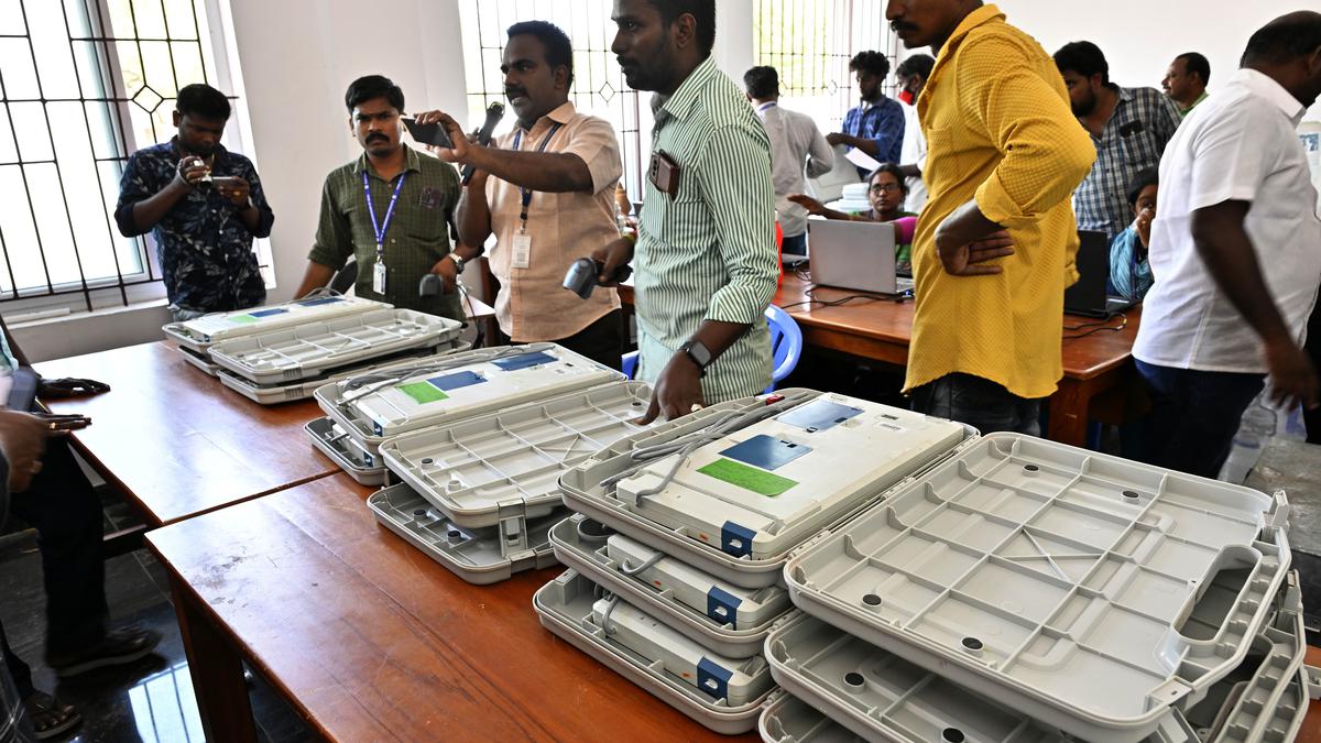 First randomisation of EVMs carried out in Madurai district