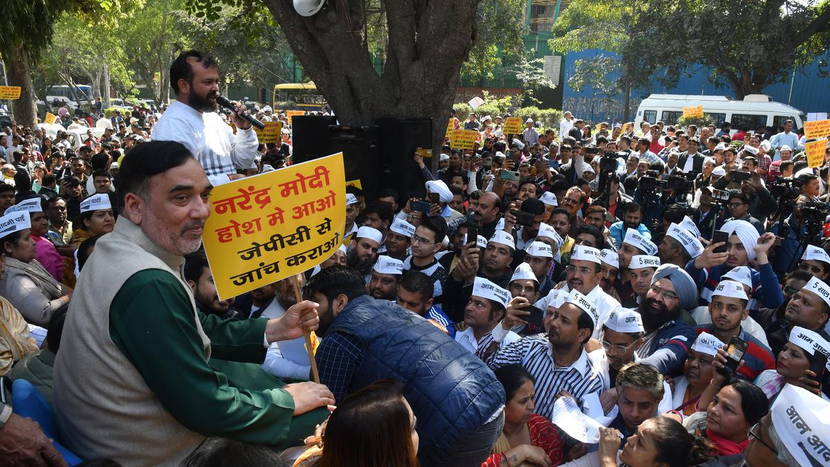 Aap Protests In Delhi Punjab Over Adani Issue The Hindu Aap Protests In Delhi Punjab Over Adani Issue The Hindu