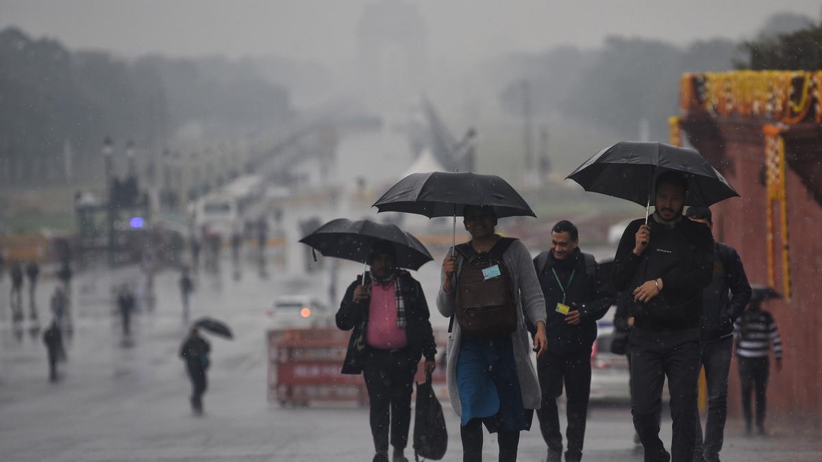 Rain lashes Delhi, minimum temperature settles five notches above normal