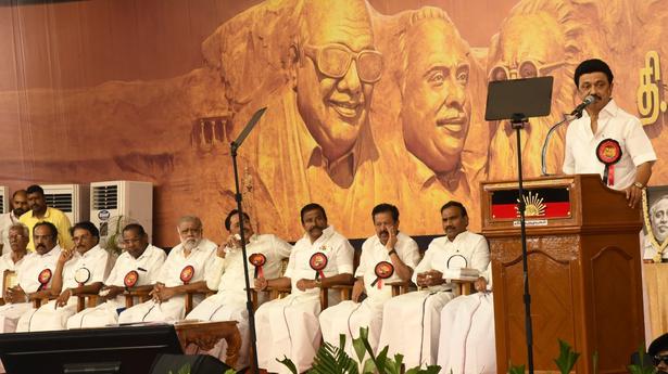 Stalin wants DMK to sweep all 40 LS seats in TN, Puducherry