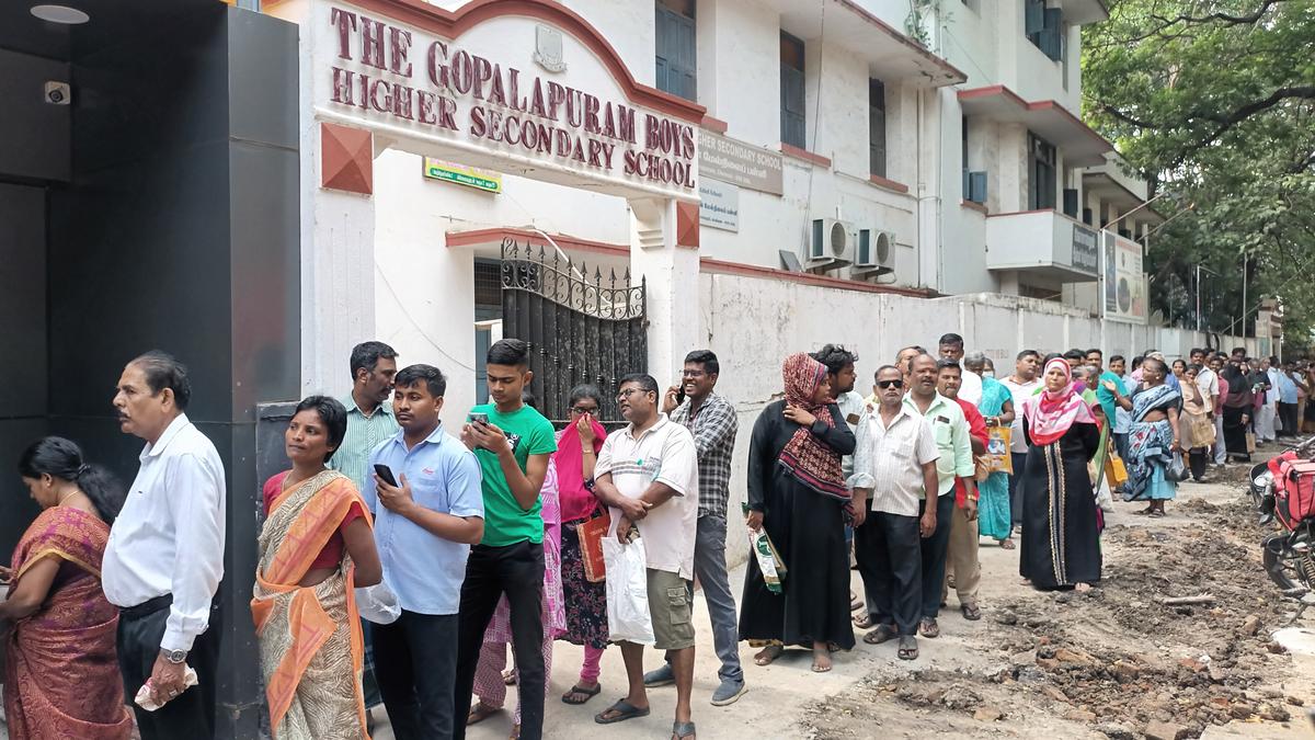 Tomato prices dip as arrivals improve at the Koyambedu wholesale market in Chennai