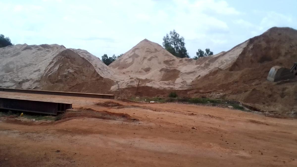 Dakshina Kannada DC asks Mines and Geology Department to open sand helpline