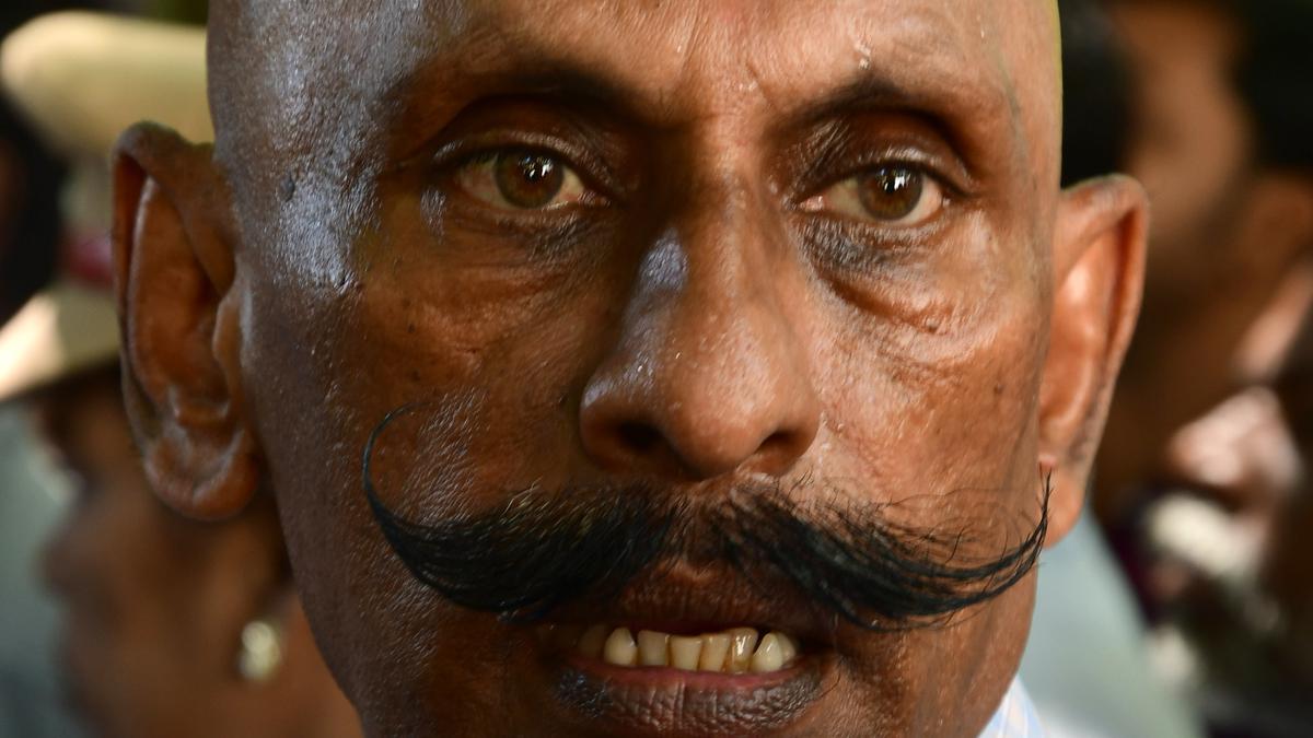 Many temple strong rooms in T.N. not being used, alleges ex-police officer Ponn Manickavel