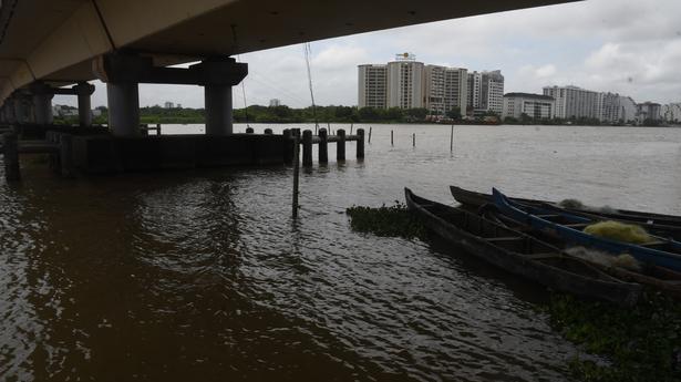 Indiscriminate sewage pollution in Kochi Kayal