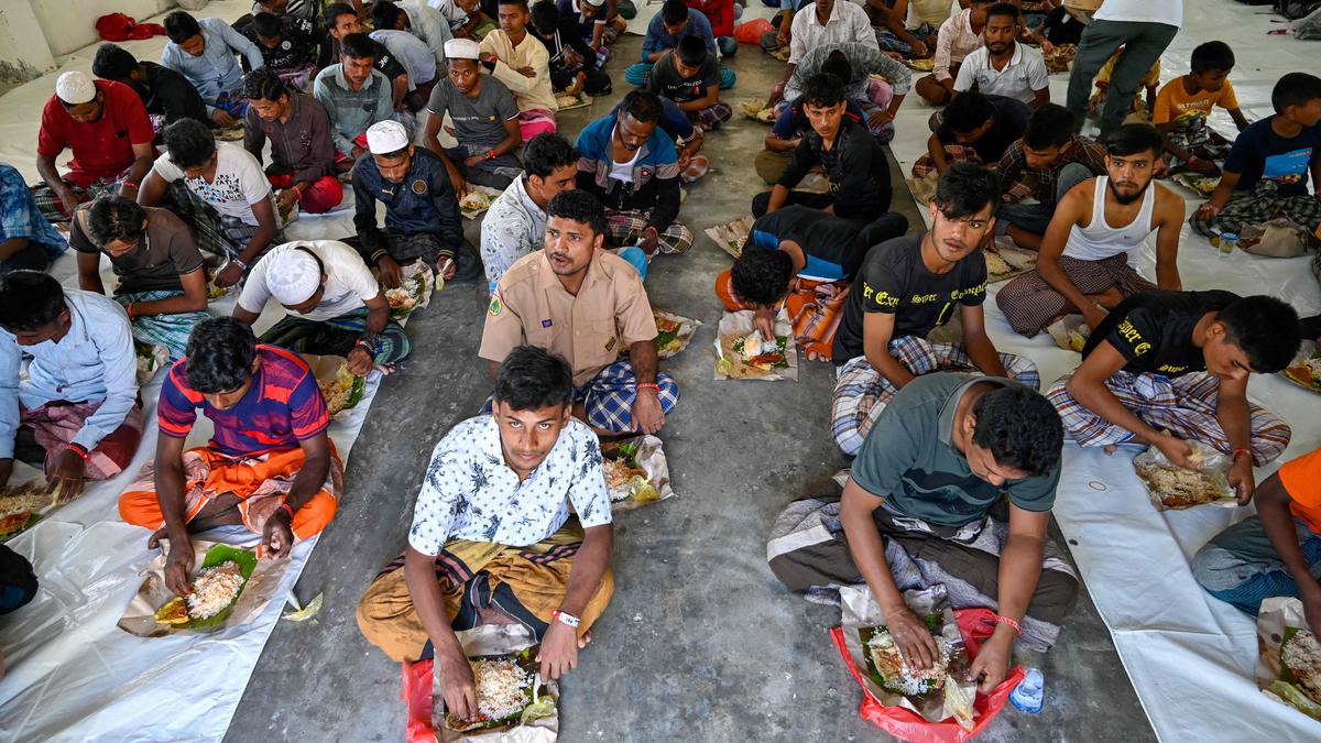 U.N. to cut food aid for Rohingya refugees, citing fund shortfall