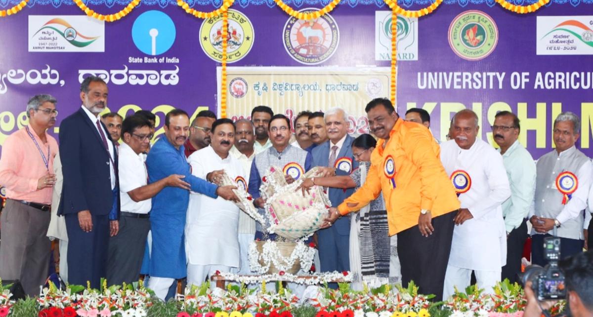 Union Minister Pralhad Joshi inaugurating the seed mela on the first day of the four-day Krishi Mela in Dharwad on Saturday. 