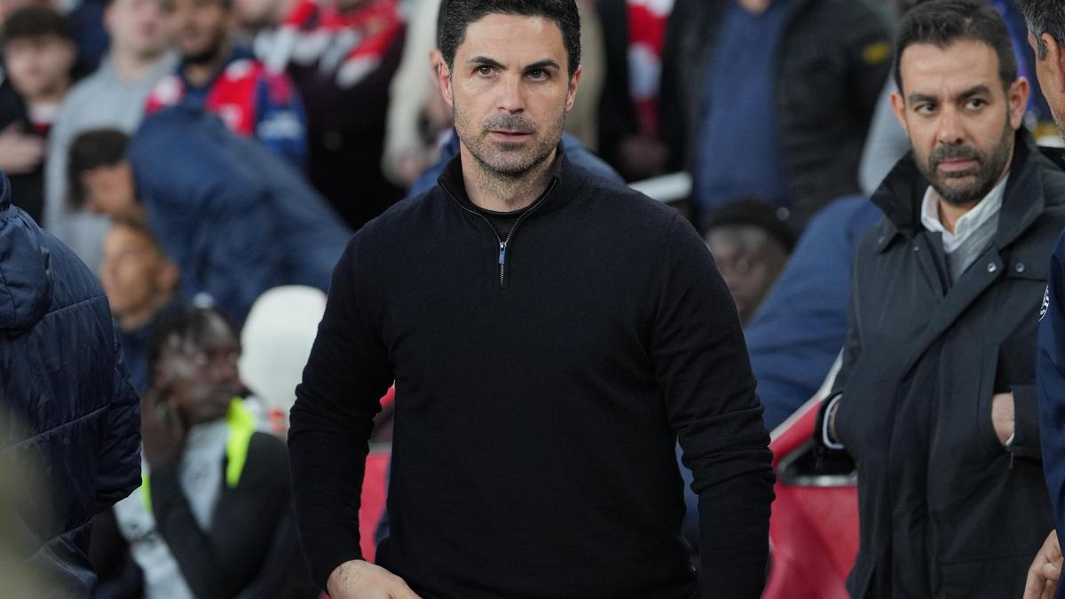 Man City vs Arsenal at Etihad — title showdown with Arsenal holding six-point lead