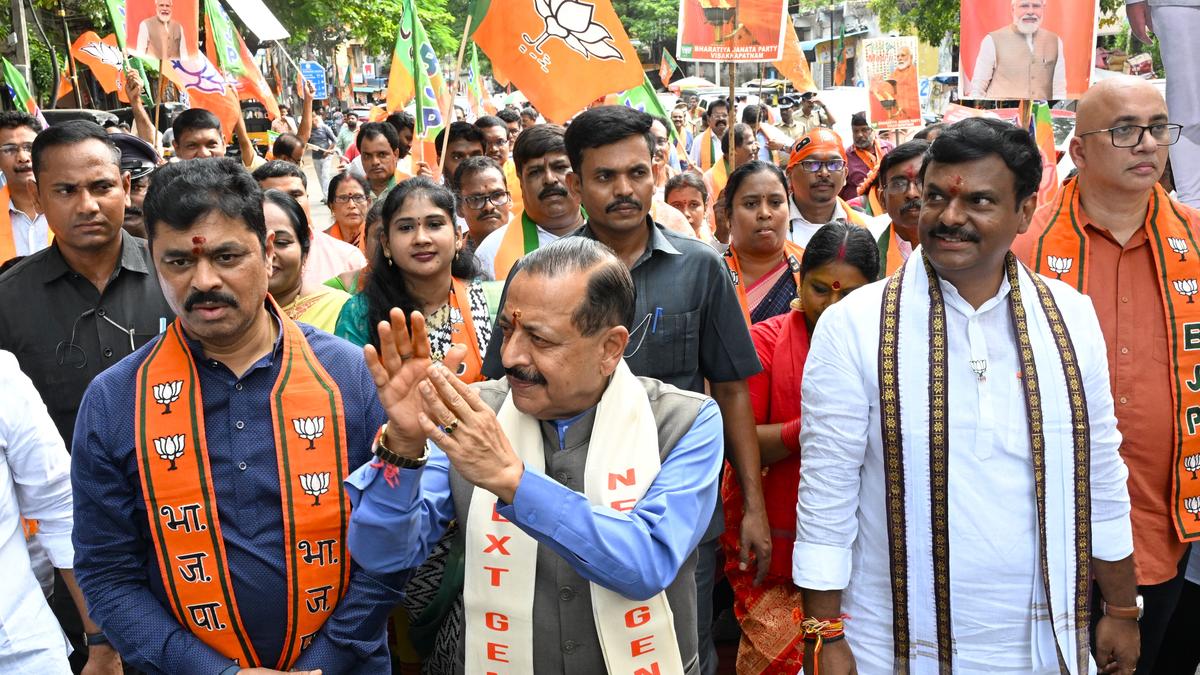 BJP takes out rally in Vizag, hails GST reforms as Dasara gift