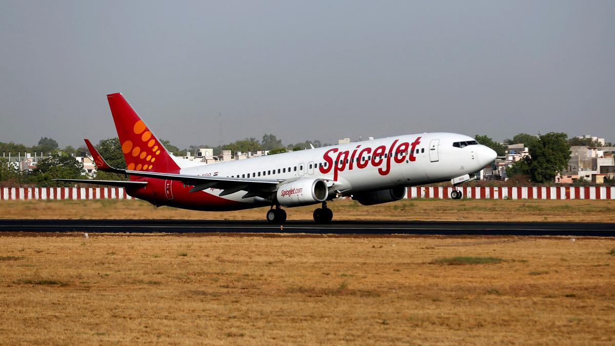 Window frame of Spicejet aircraft dislodges mid-air, no impact on passenger safety: airline