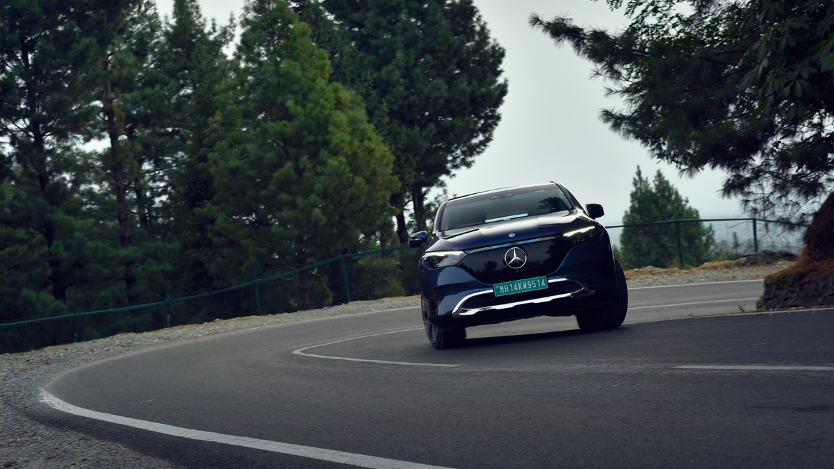The Mercedes EQE SUV handles turns quite well. 