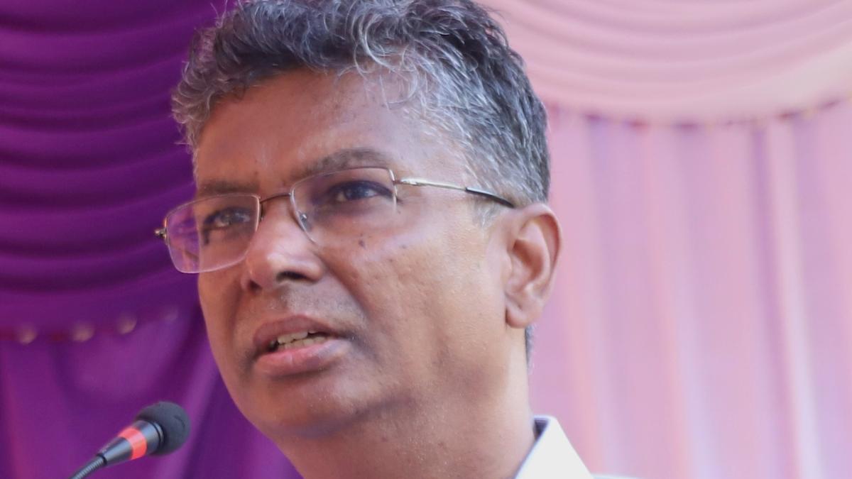 Chalo Delhi protest: Over ₹1 lakh crore is due to State, says Karnataka Minister Satish Jarkiholi