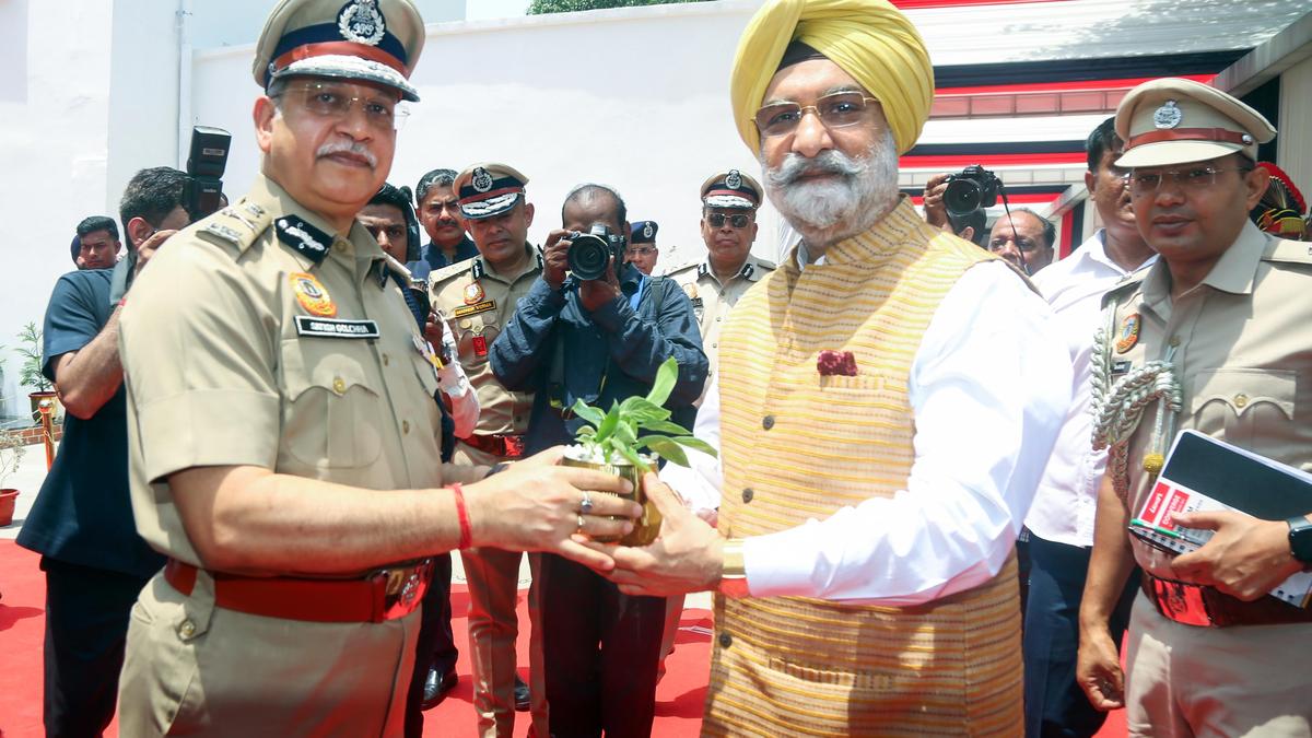 Adopt AI, drones and facial recognition for crime prevention: L-G to city police