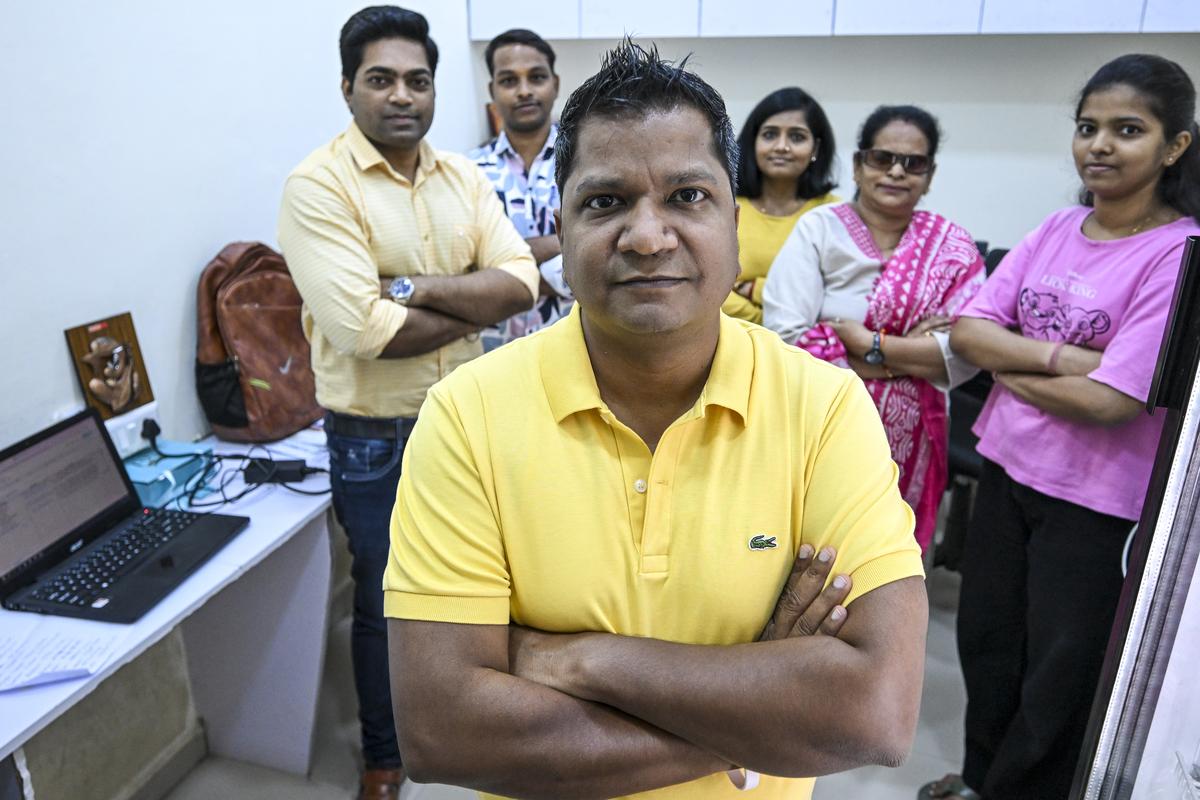 Vivek Sharma with the Uhapo team.