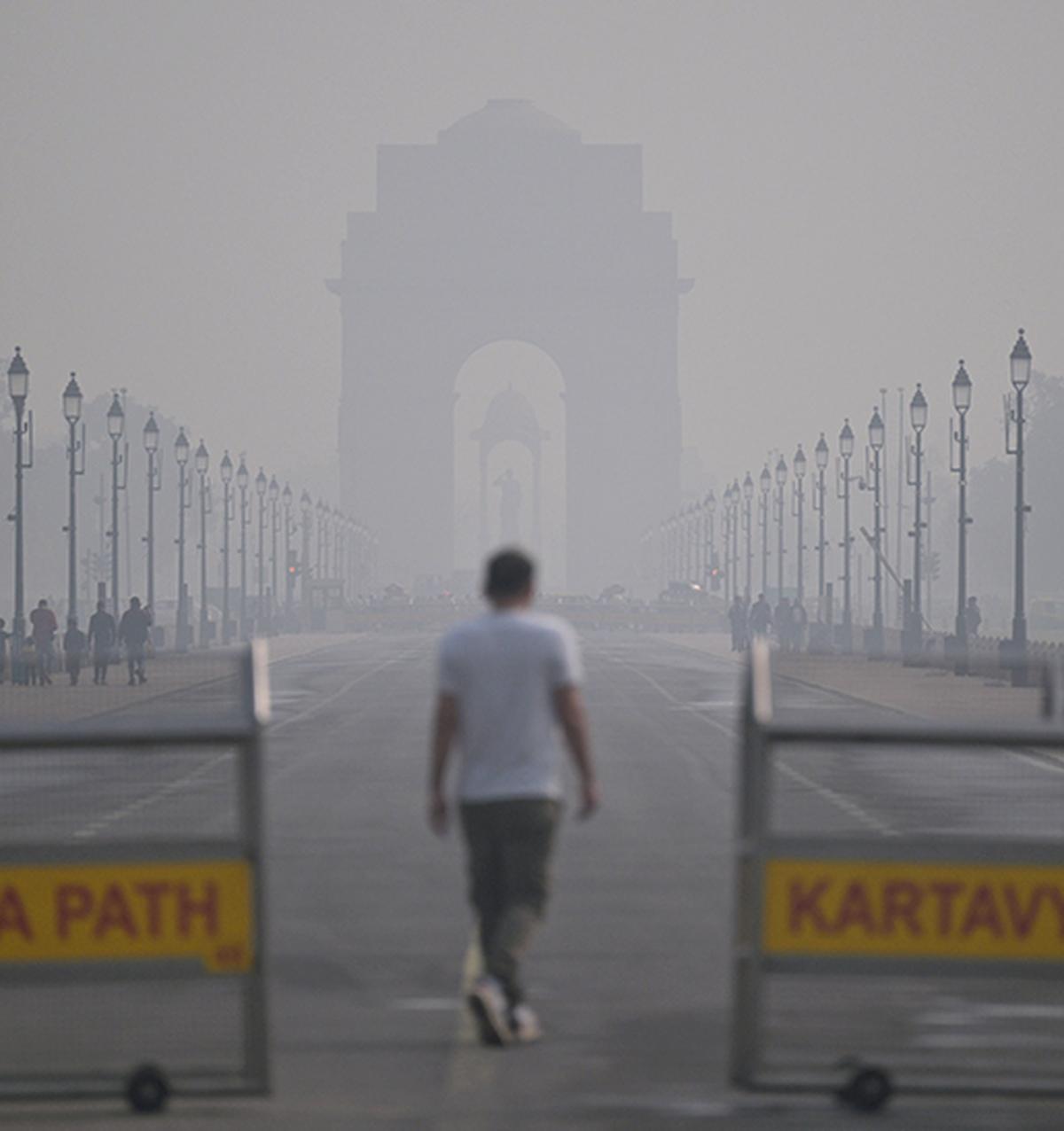  Delhi-air-pollution-Capitals-air-quality-improves-slightly-from-039severe039-to-039very-poor039