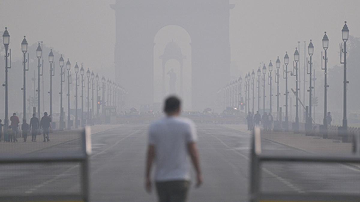 Delhi air pollution: Capital’s air quality improves slightly from 'severe' to 'very poor'