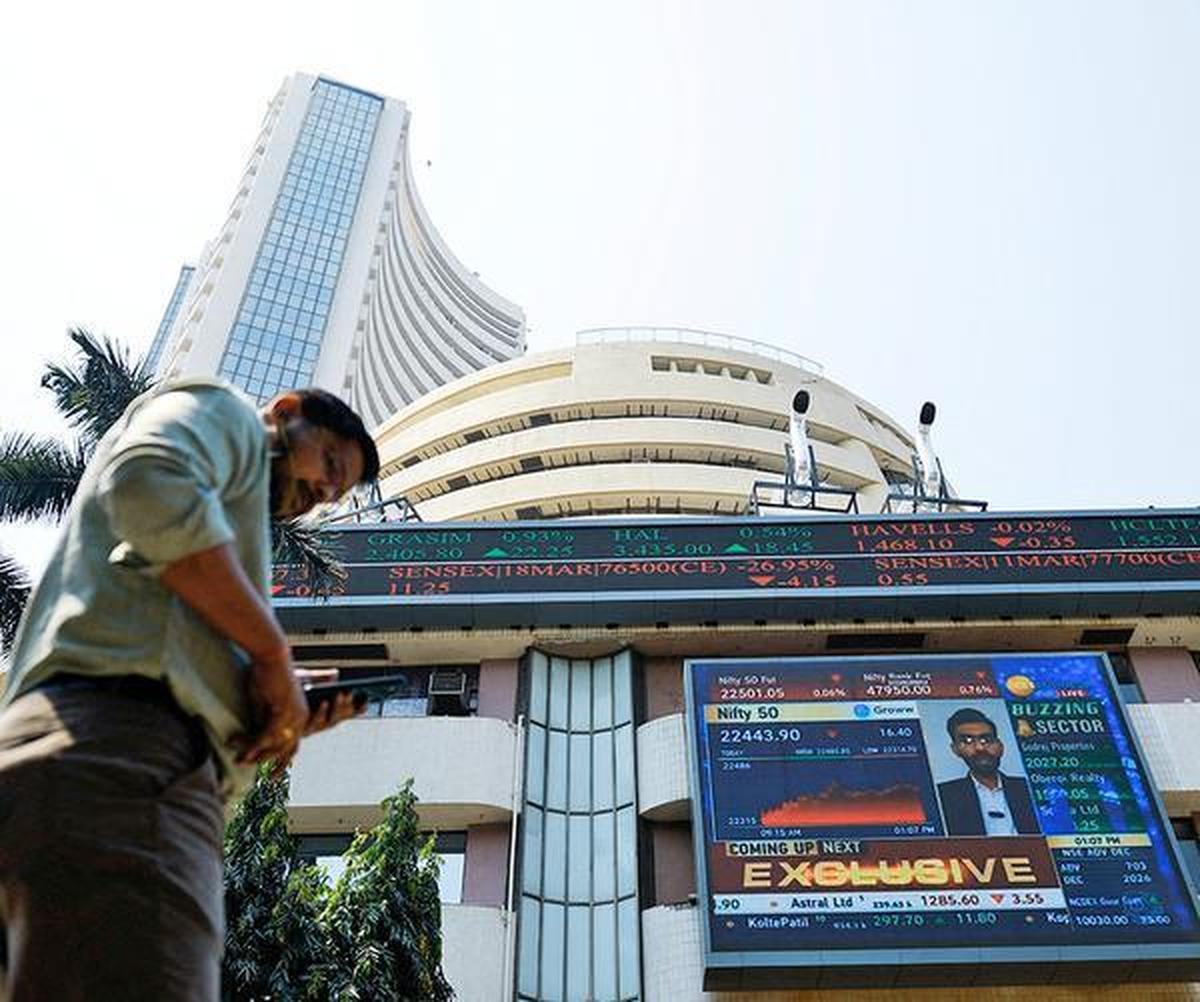 thehindu.com - Pti - Sensex declines for third day, sheds 367 points on foreign fund outflows