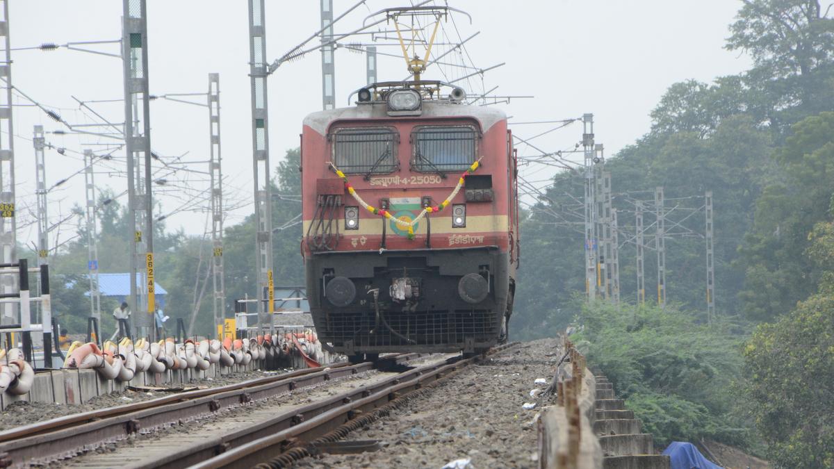 Train service resumes in Tirunelveli – Tiruchendur section