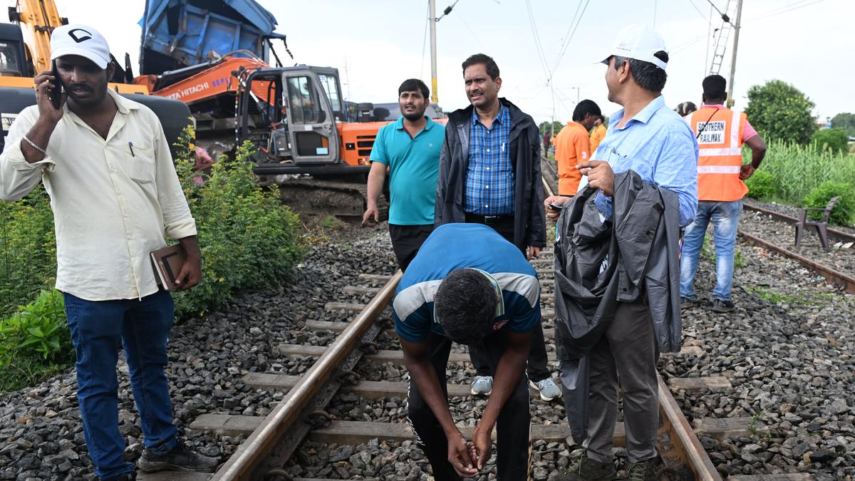 Tamil Nadu train accident: Southern Railway to restore Kavaraipettai rail lines by October 13