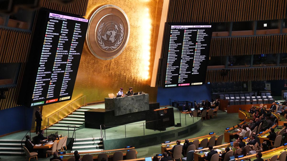 U.N. General Assembly widely supports Palestinian resolution demanding Israel end its occupation; India abstains from voting