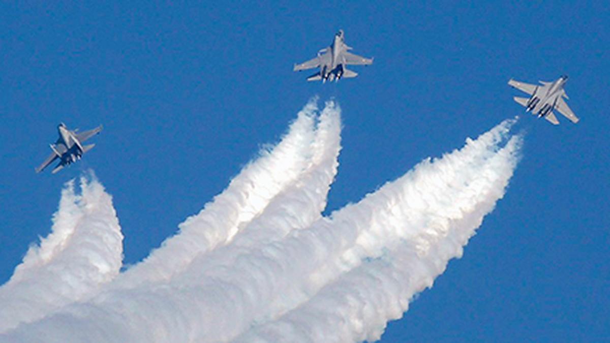 Aero India 2025 gets off to a spectacular start in Bengaluru
