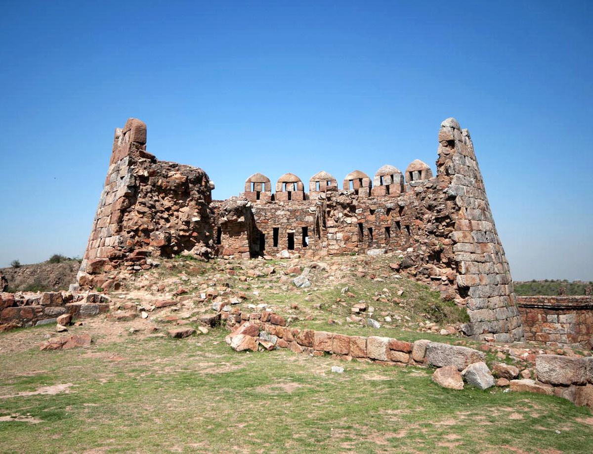 Ruins of Watchtower at Tughlaqabad Fort Ruins of Watchtower at Tughlaqabad Fort