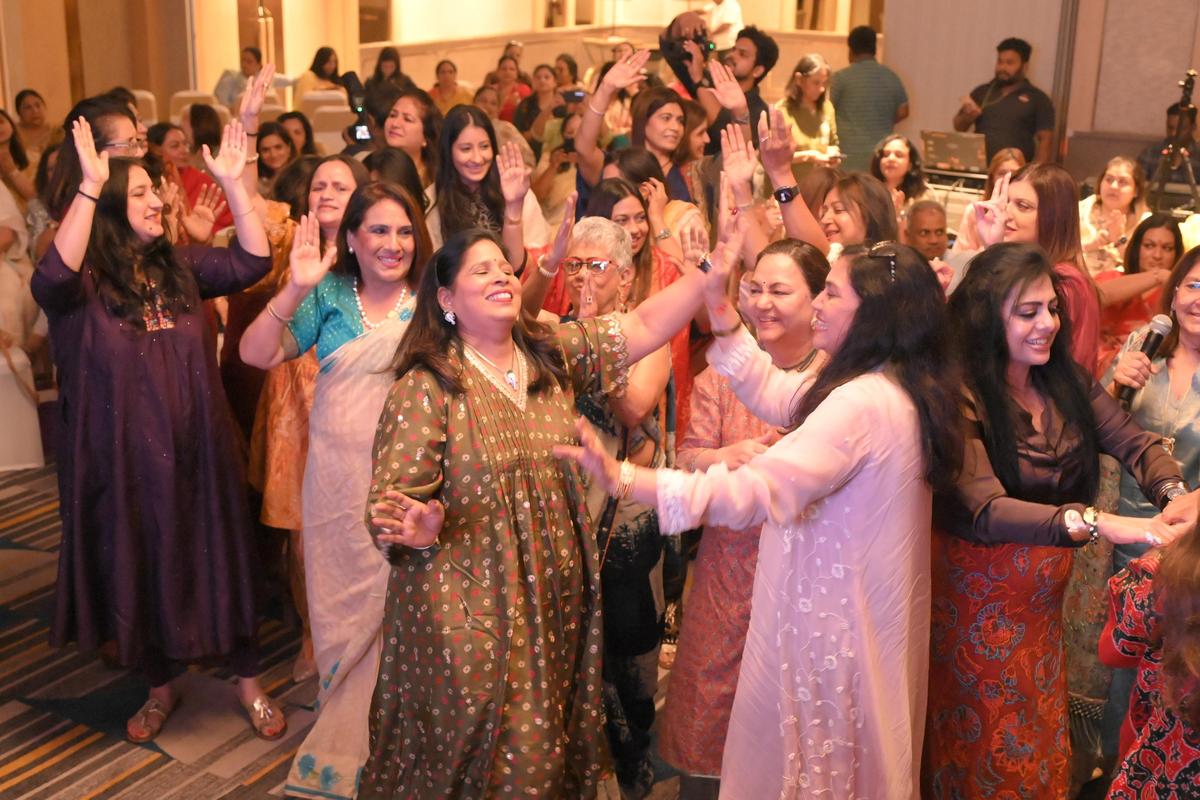 Em um evento de 'clube bhajan' em Chennai