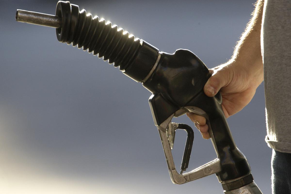 Kirit Parikh panel submits gas report, suggests pricing freedom beginning Jan 2026