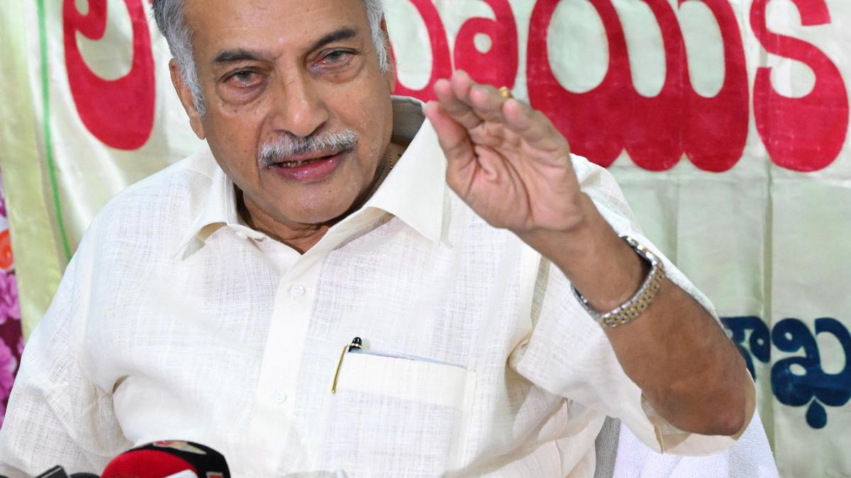 VHP president Yarlagadda Lakshmi Prasad seeks allocation of an additional ₹50 crore to Andhra University in A.P. Budget