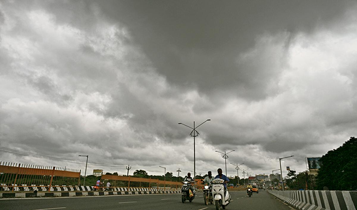 Watch: IMD predicts moderate rain throughout Tamil Nadu, Puducherry