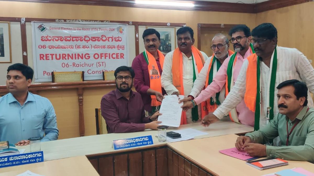 BJP, Cong. candidates file nomination papers in Raichur