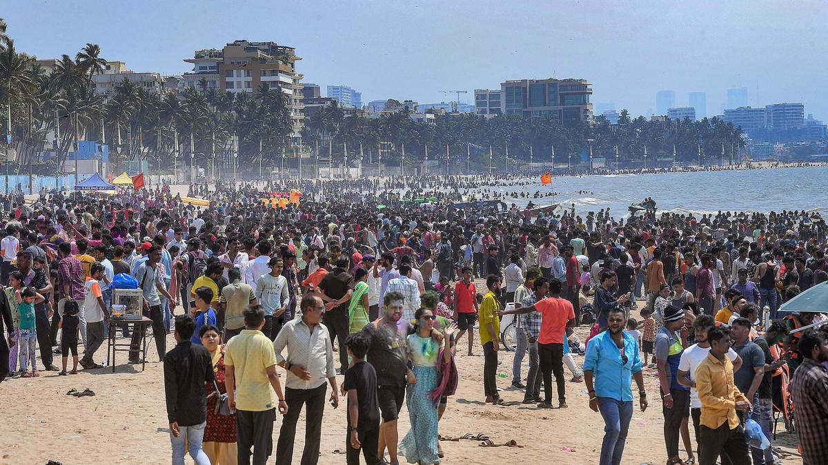 No spraying colours on pedestrians: Mumbai police issues advisory for Holi celebrations