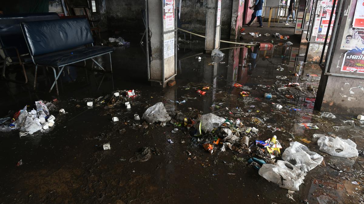 Kerala High Court asks District Collector to come up with proposals to prevent flooding of Ernakulam KSRTC depot