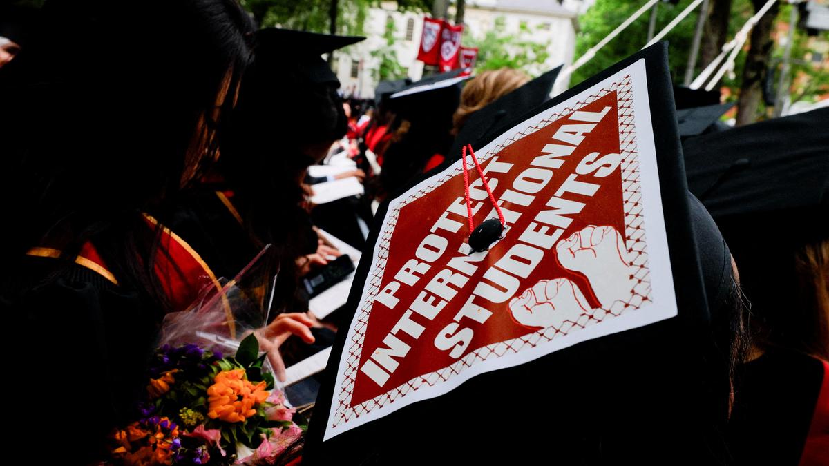 U.S. federal officials to vet social media accounts of visa applicants heading to Harvard