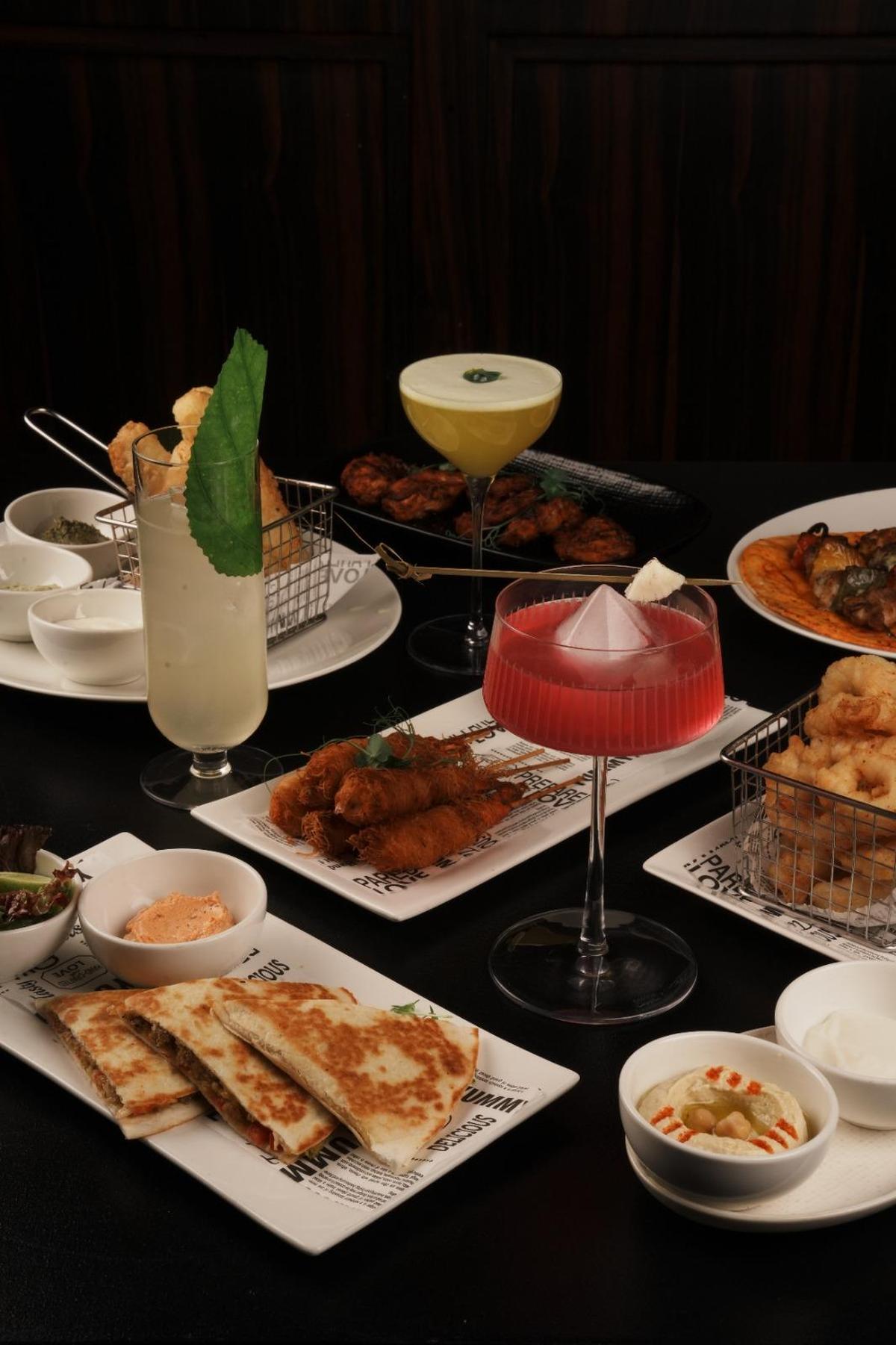 Colony bar at Grand Hyatt Kochi