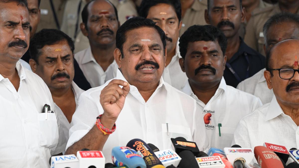 Palaniswami condemns alleged defacing of MGR statue in Nagercoil