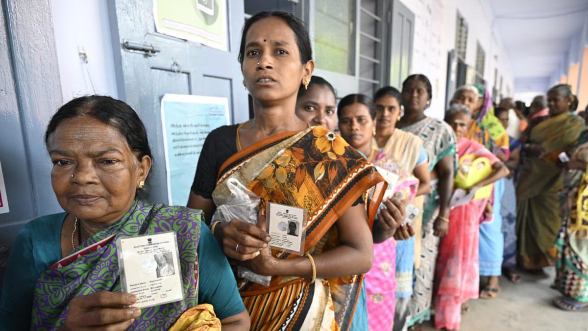 Lok Sabha polls | Polling begins on a brisk note in south T.N., over 20% voting reported as of 11 a.m.