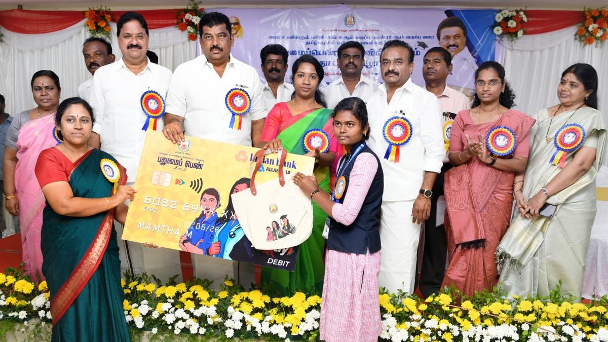 361 students in Hosur included in expanded Pudumai penn scheme