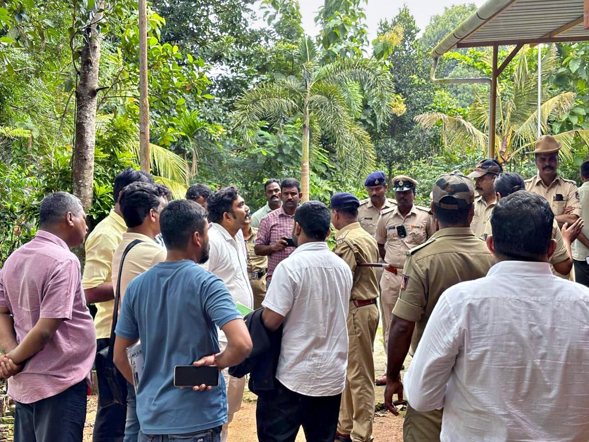 Two more cases booked against Girish Mattannavar in Belthangady - The Hindu