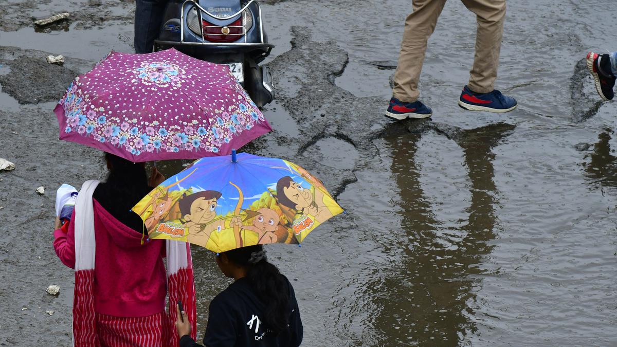 Light to moderate rainfall expected in Bengaluru on March 17, 18