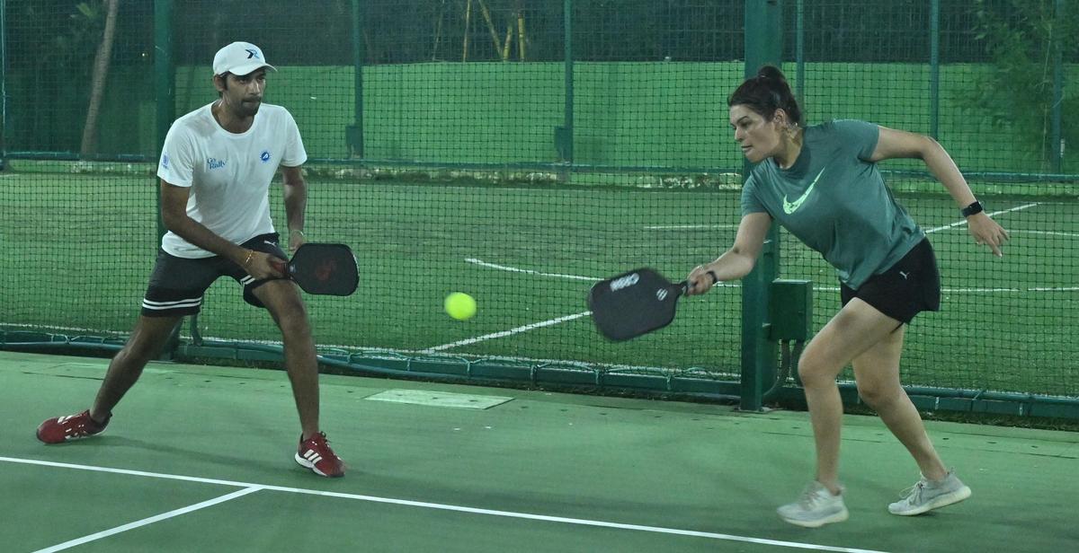 Chennai, Tamil Nadu : 18/11/2024 A view of pickleball court at express avenue EA mall, in chennai on monday. Photo : Ravindran.R