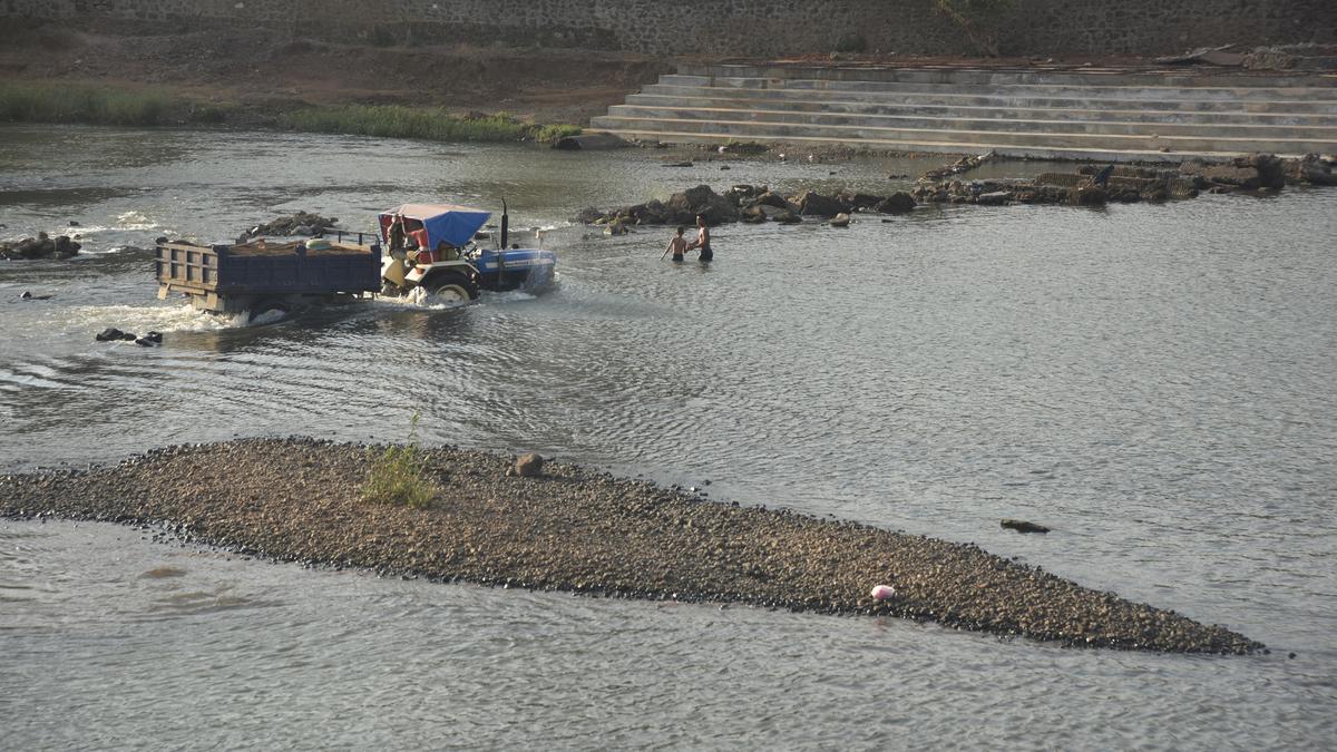 Maharashtra rolls out round-the-clock sand transport, new measures to regulate mining Maharashtra rolls out round-the-clock sand transport, new measures to regulate mining