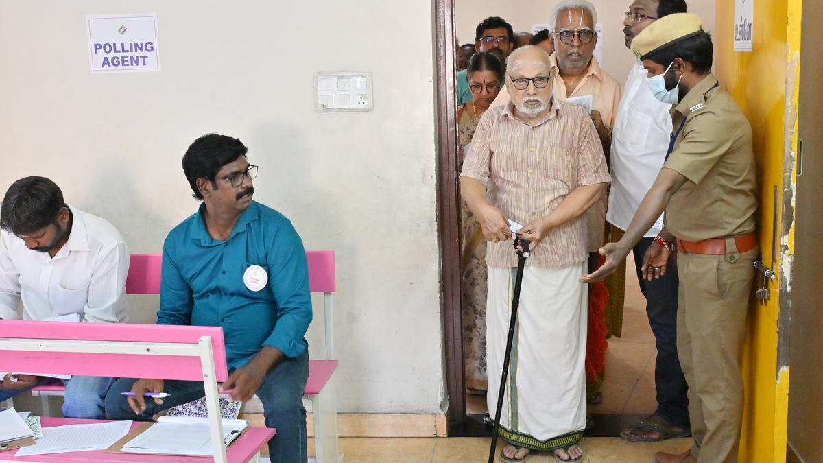 Braving the heat, senior citizens turn up in large numbers to vote