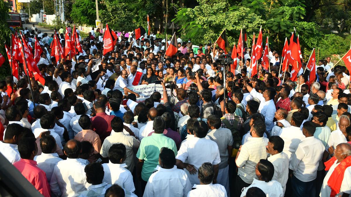DMK allies, students protest against Governor in Salem