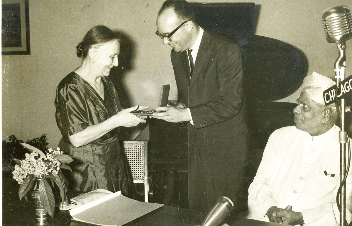 To celebrate the award of the Goethe Medal to Mrs. Ellen Sharma, Head of the German Department, University of Madras,  a reception was held at the Max Mueller Bhavan, Madras in the distinguished presence of Dr. A. Lakshmanaswamy Mudaliar, Vice Chancellor of the University of Madras on July 30, 1962. 