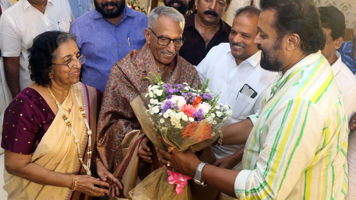 Thrissur celebrates veteran Congress leader&nbsp;Therambil Ramakrishnan&rsquo;s Sathabhishekam with warm tributes&nbsp;