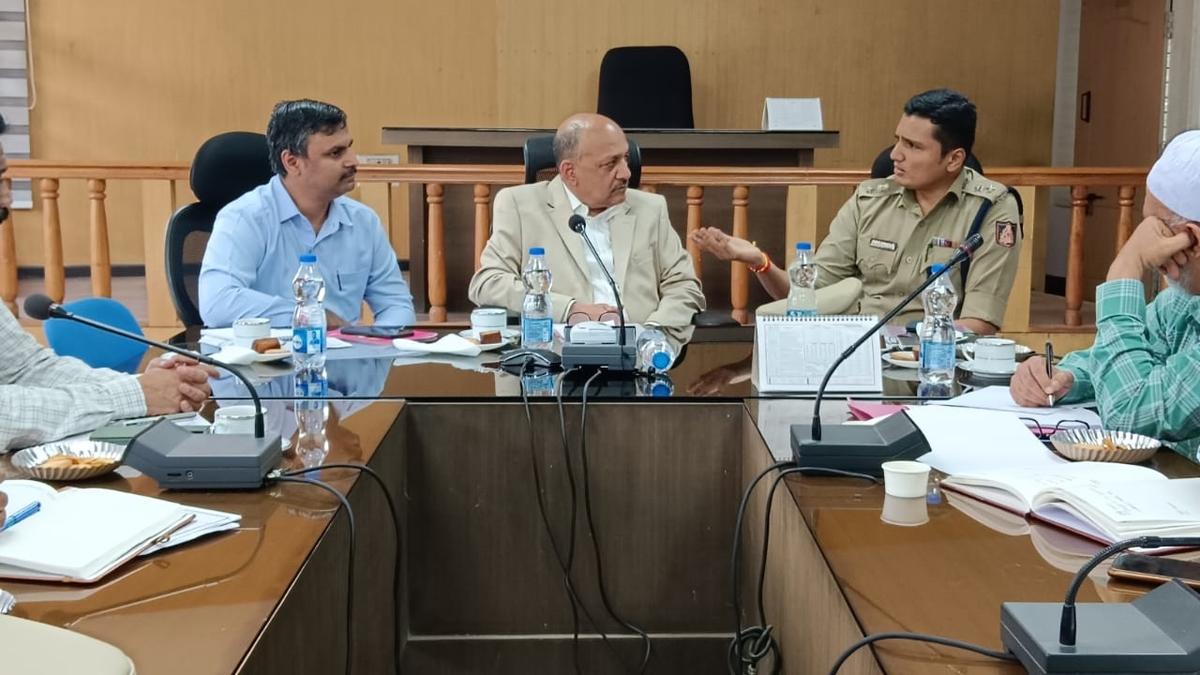 Minorities commission chairman holds meeting in Shivamogga