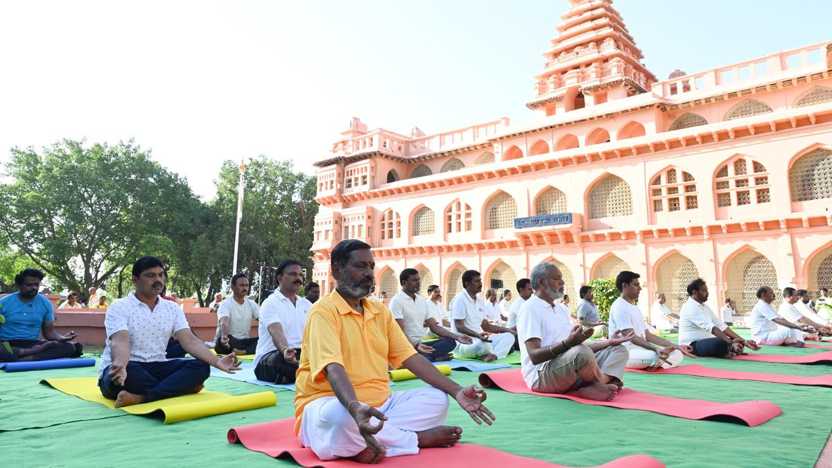 3,000 participants enliven ‘Yogandhra’ awareness event at Chandragiri Fort in A.P.