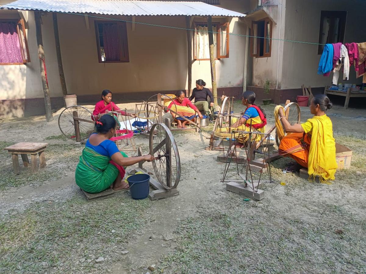 Traditional weavers of Assam Traditional weavers of Assam